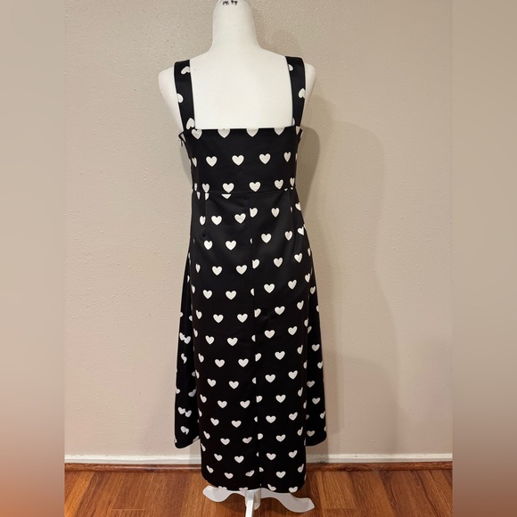 Empire Waist Dress with White Heart Pattern - Picture 4 of 7